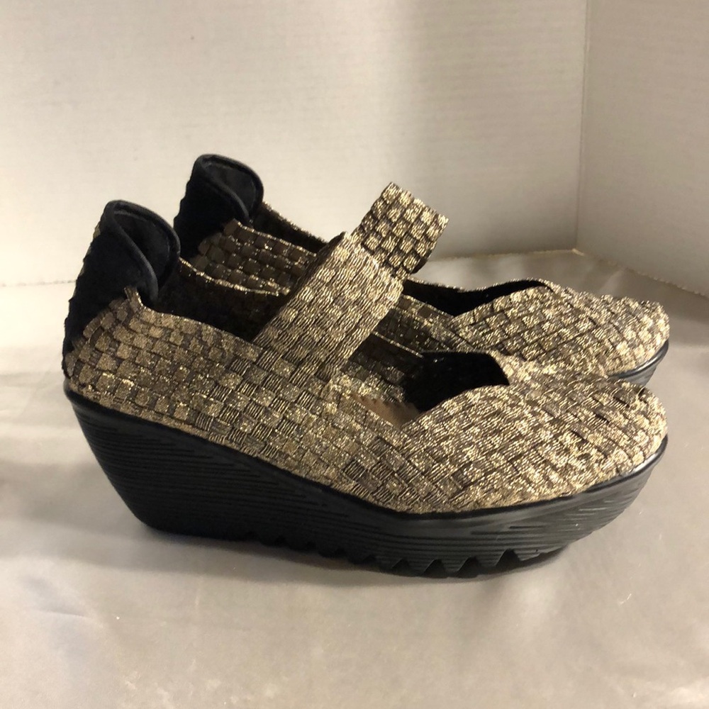 Bernie Mev Wedge Sandals Size 38 Woven Shoe Womens